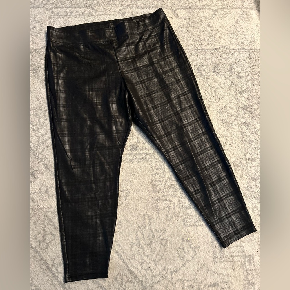NWT Shiny Black Leggings HUE sz 3X PLUS Plaid Pull On Dressy Pants